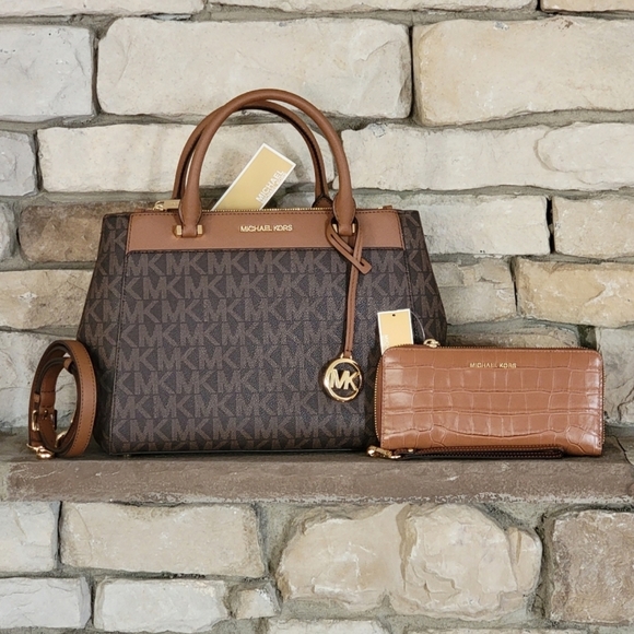 michael kors gibson signature satchel